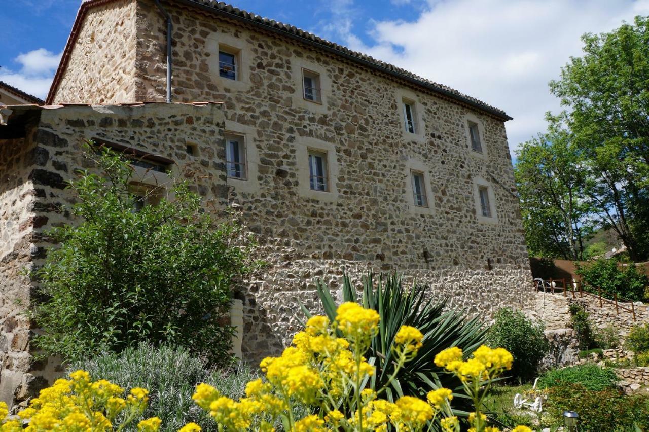 Gite **** "Le Refuge Des Fees" Saint-Julien-du-Gua Luaran gambar