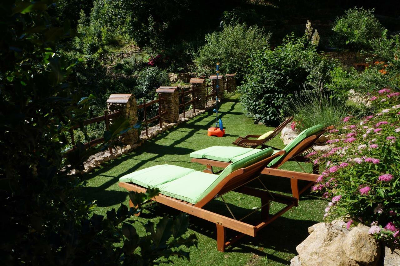 Gite **** "Le Refuge Des Fees" Saint-Julien-du-Gua Luaran gambar